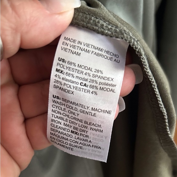 WHBM Tiered Hem Tunic - Picture 6 of 6